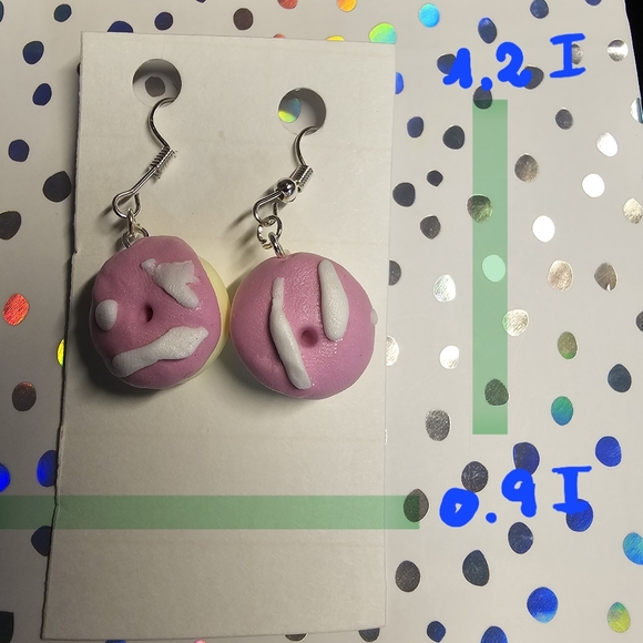 Happy Earrings - Picture 2 of 2